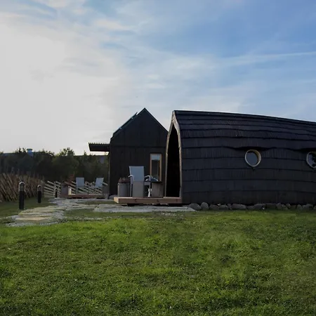 Roose Country House And Tiny Vendégház Kuressaare