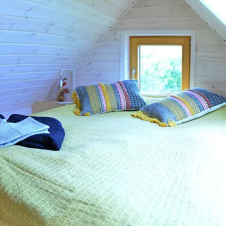 Roose Country House And Tiny Kuressaare
