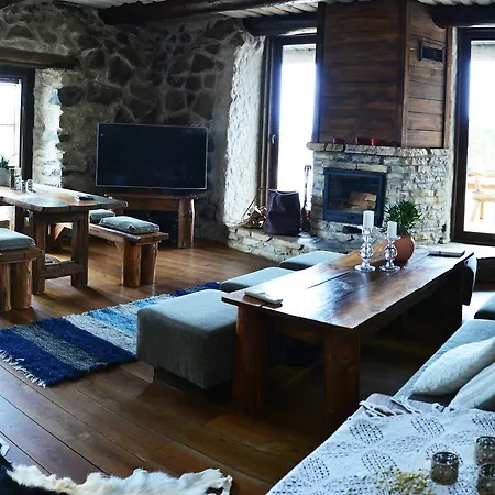 Roose Country House And Tiny Kuressaare